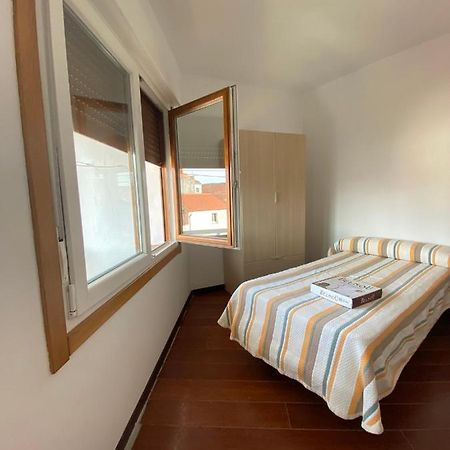 Amplio Apartamento En El Centro De O Grove Luaran gambar