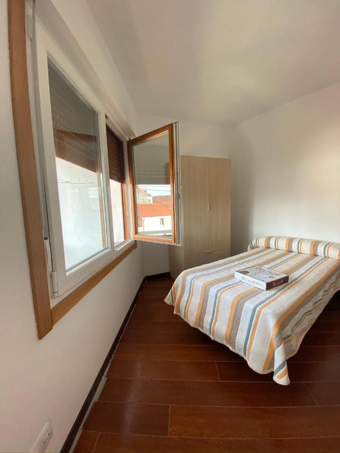 Amplio Apartamento En El Centro De O Grove Luaran gambar